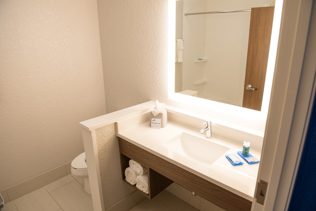 Holiday Inn Express & Suites - Merrillville By Ihg Luaran gambar