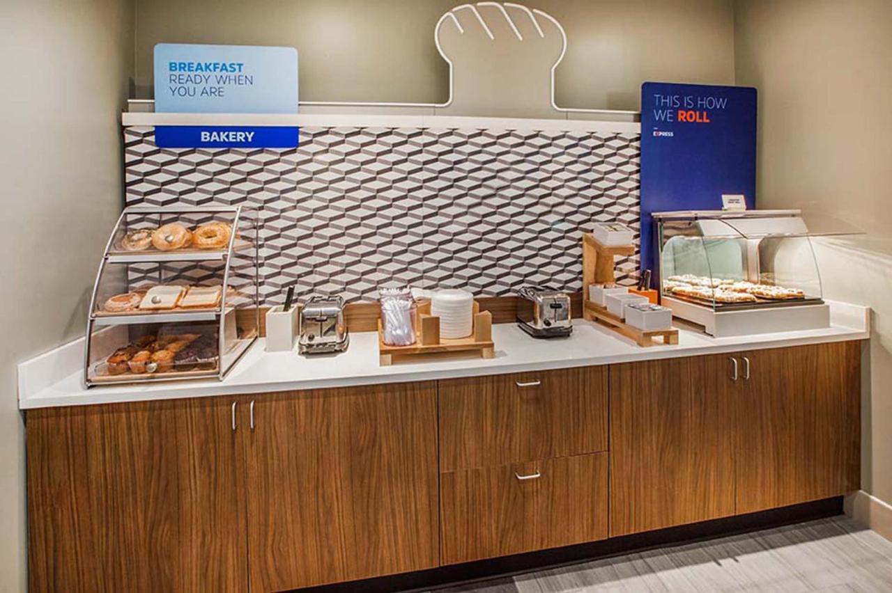 Holiday Inn Express & Suites - Merrillville By Ihg Luaran gambar